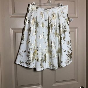 Large gold and white LuLaRoe Madison NWT